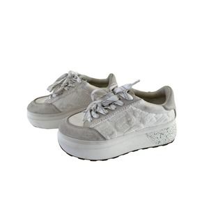 Ugg Mirin Lace in White Size 8.5